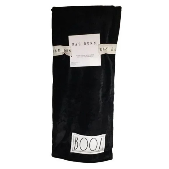 NWT Rae Dunn Halloween/Fall Season/Blk Soft Plush Patch Throw/Blanket 50x60 BOO! - Picture 1 of 3